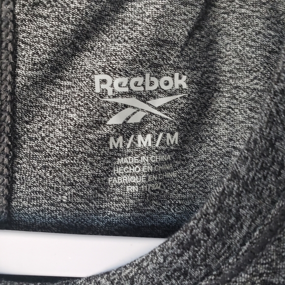 Womens Reebok workout tank top heathered black sz M slit on back - Picture 2 of 5